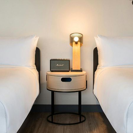 Отель Aloft Sacramento Airport Natomas Экстерьер фото