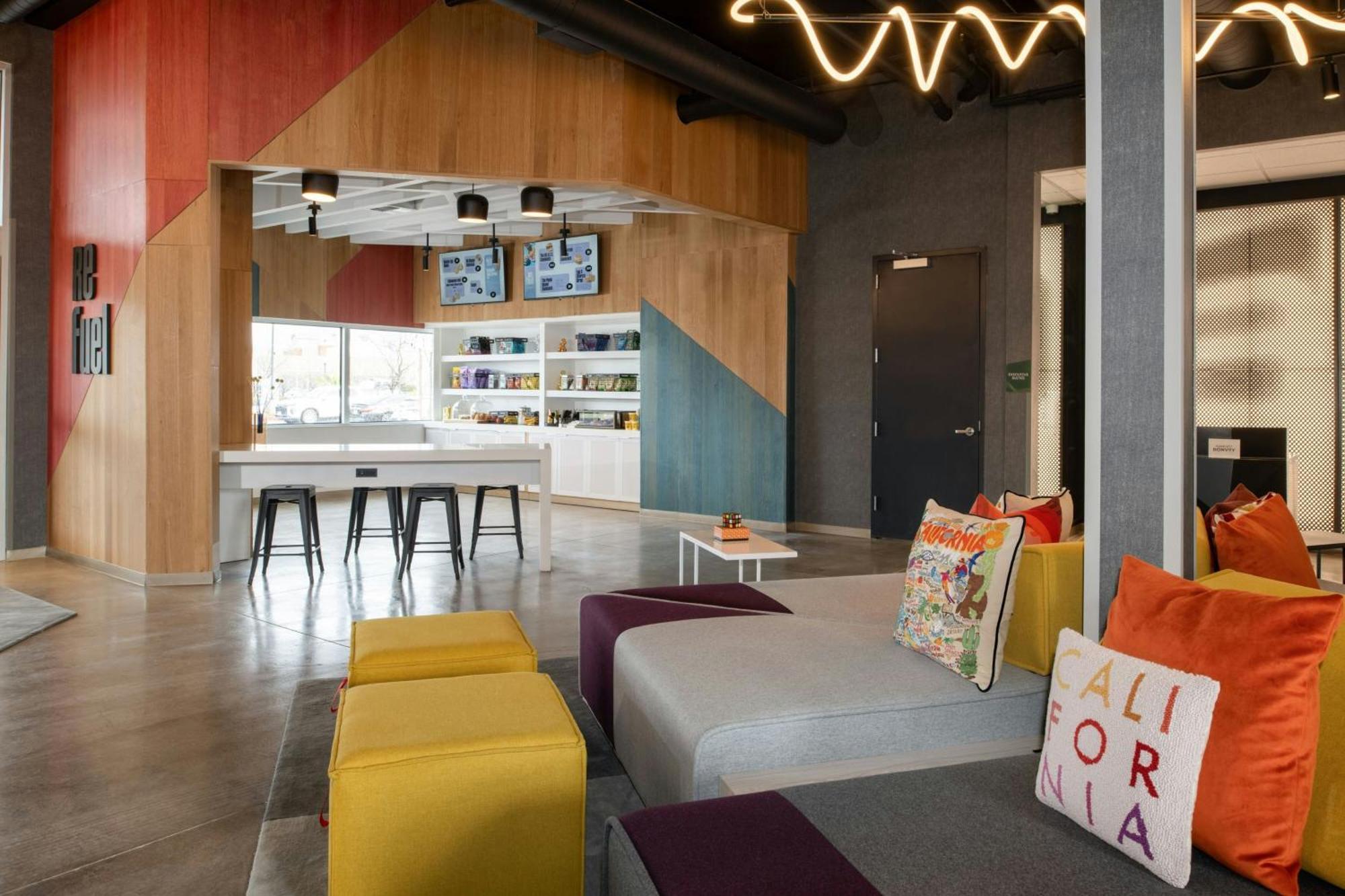 Отель Aloft Sacramento Airport Natomas Экстерьер фото